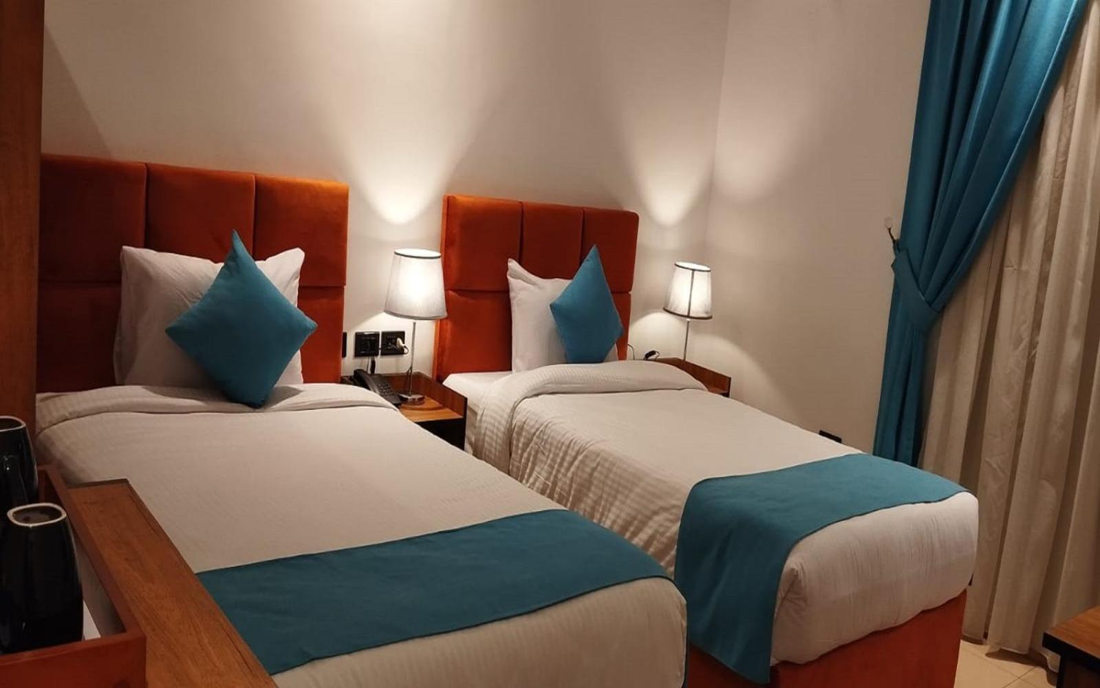 Pyramids Gem Plaza Hotel Kafret el-Gabal Eksteriør billede