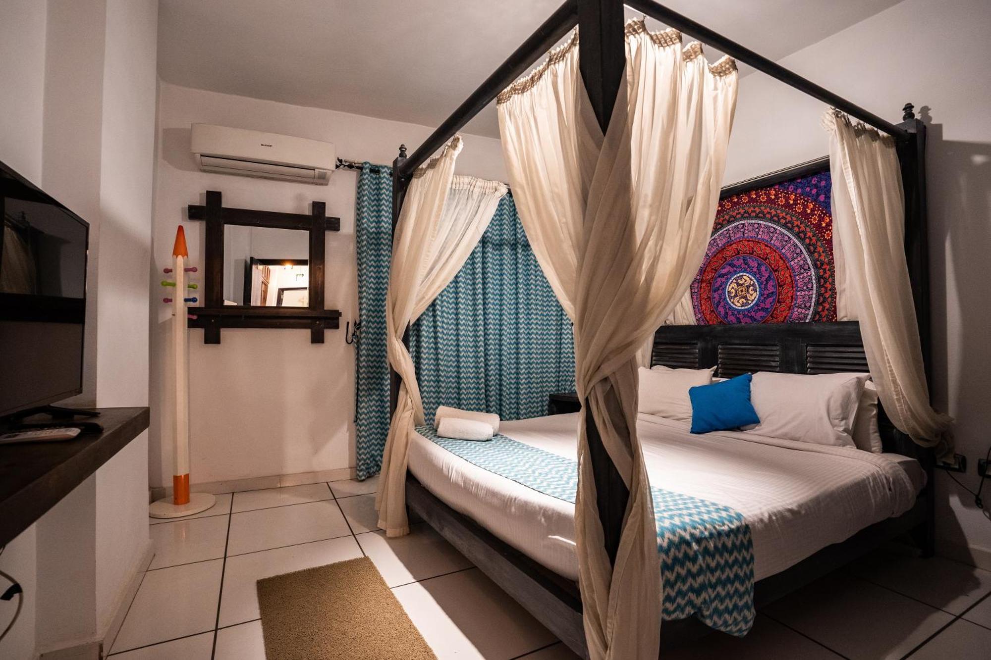 Pyramids Gem Plaza Hotel Kafret el-Gabal Eksteriør billede