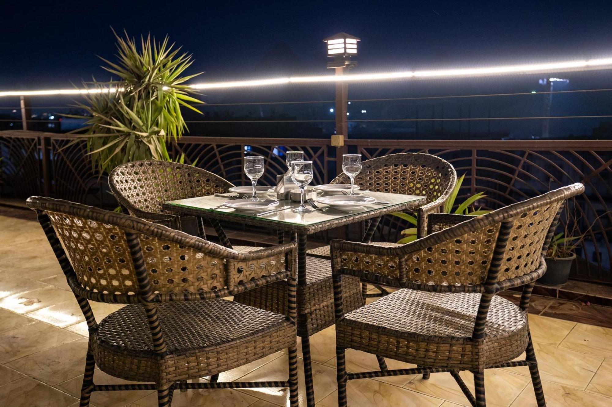 Pyramids Gem Plaza Hotel Kafret el-Gabal Eksteriør billede