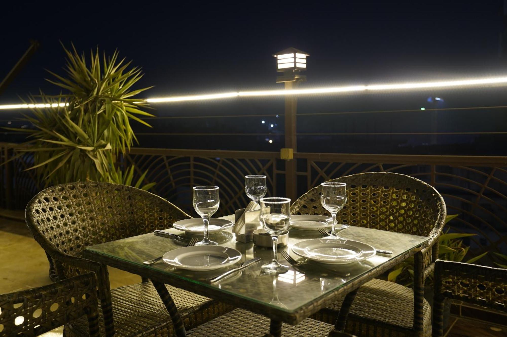 Pyramids Gem Plaza Hotel Kafret el-Gabal Eksteriør billede
